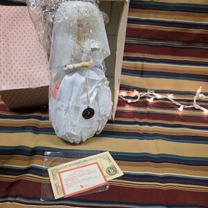 Brinns 1986 June Calander Musical Bridal Doll "Here Comes The Bride"